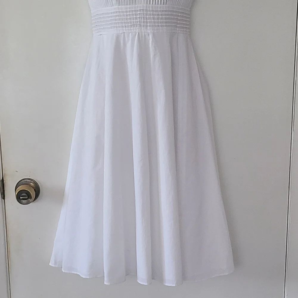 Cotton Sleeveless White Dress - Picture 3 of 7